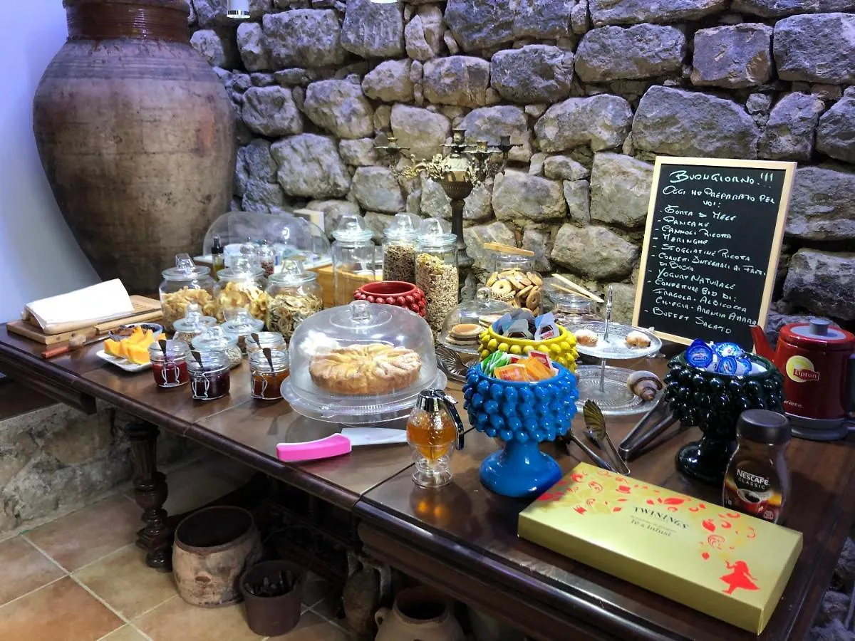 San Noto Antica Residenza Di Caccia Bed & Breakfast Ficarra