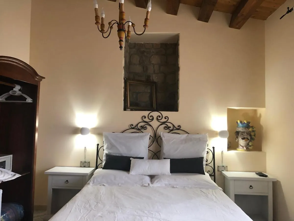 San Noto Antica Residenza Di Caccia Bed & Breakfast Ficarra