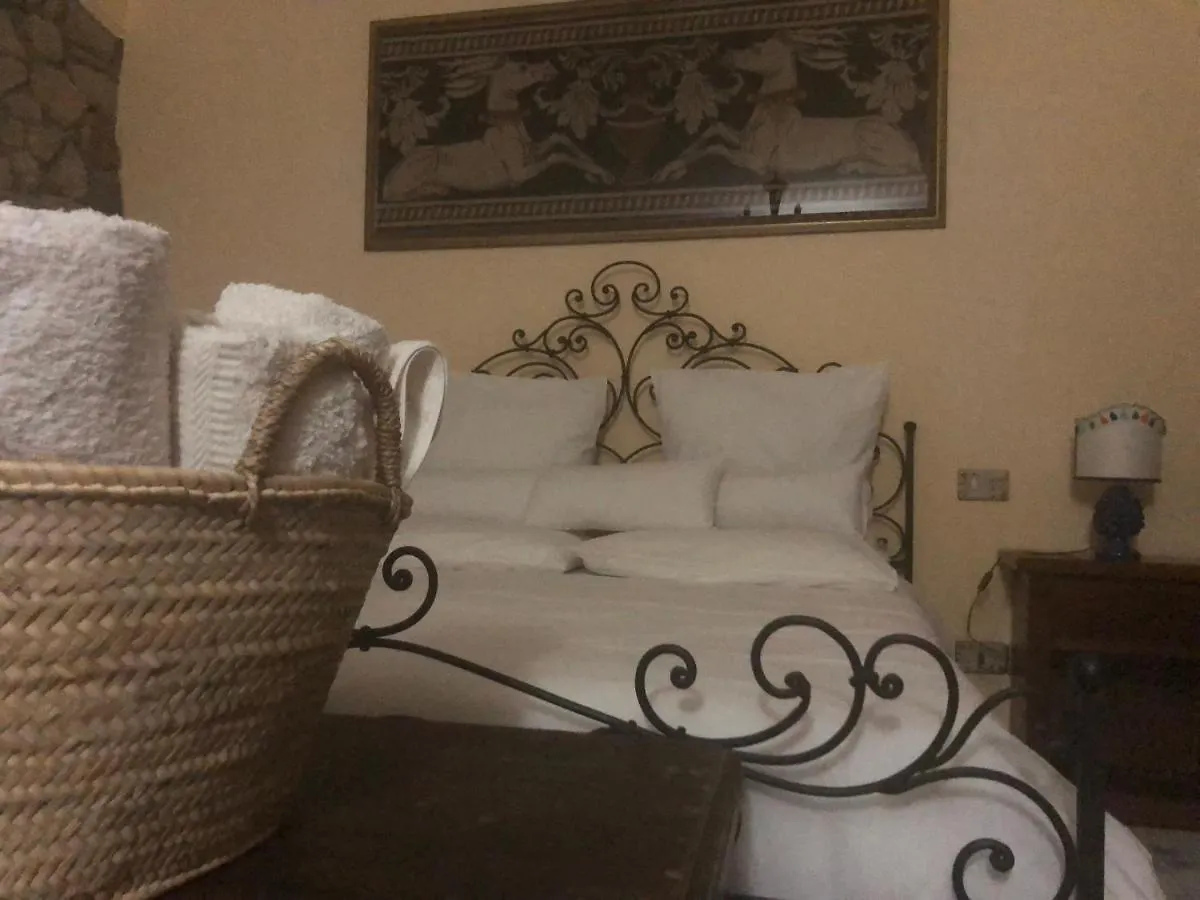 Ficarra San Noto Antica Residenza Di Caccia Bed & Breakfast