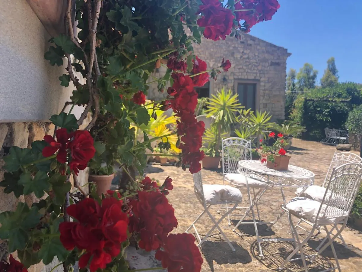 San Noto Antica Residenza Di Caccia Bed & Breakfast Ficarra