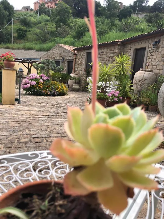 San Noto Antica Residenza Di Caccia Bed & Breakfast Ficarra