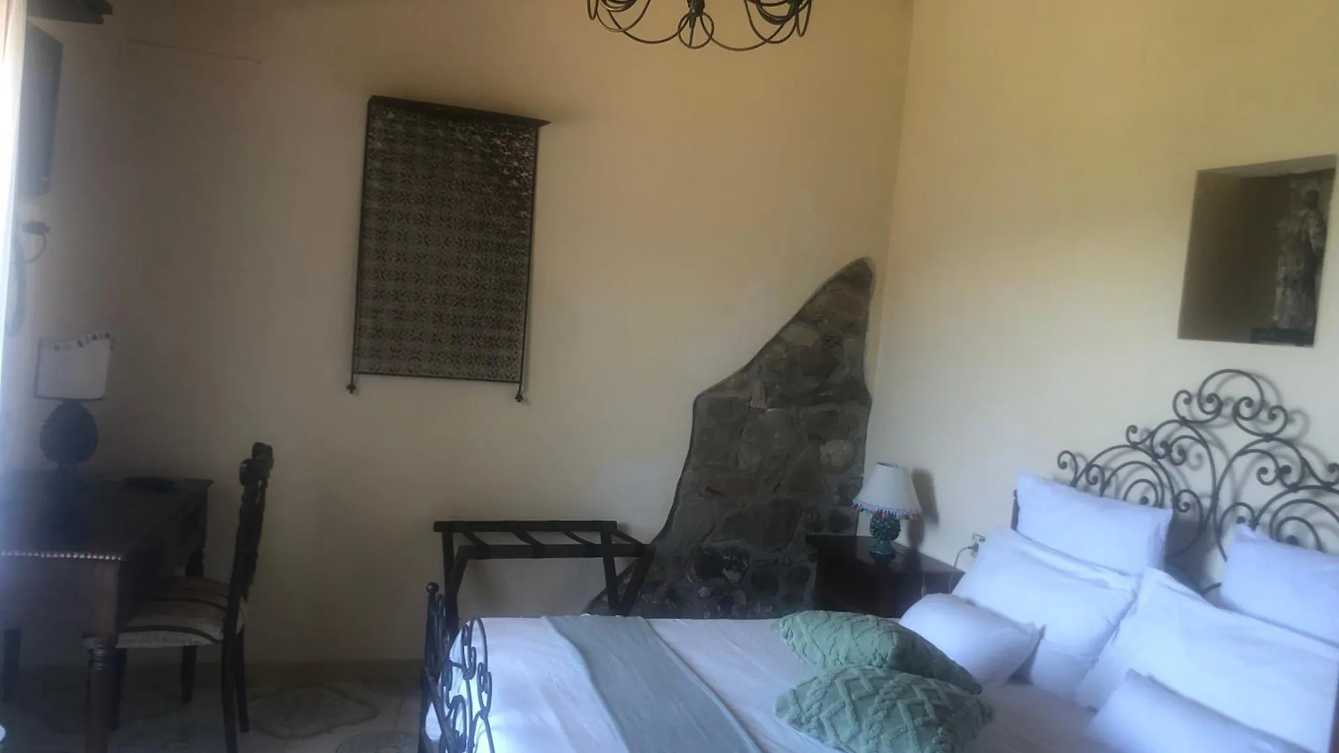 Ficarra San Noto Antica Residenza Di Caccia Bed & Breakfast イタリア