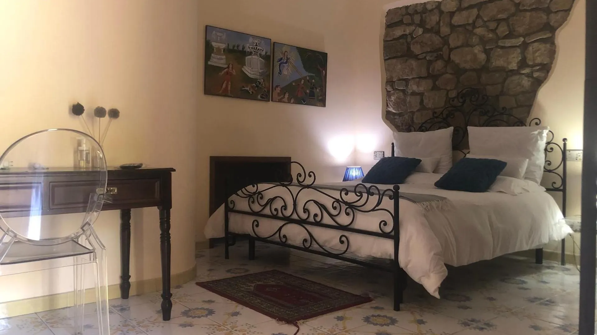 Ficarra San Noto Antica Residenza Di Caccia Bed & Breakfast 0*,  イタリア