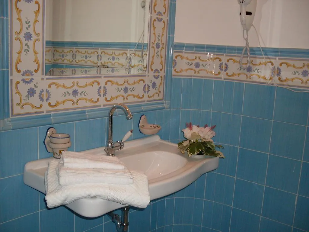 Ficarra San Noto Antica Residenza Di Caccia Bed & Breakfast