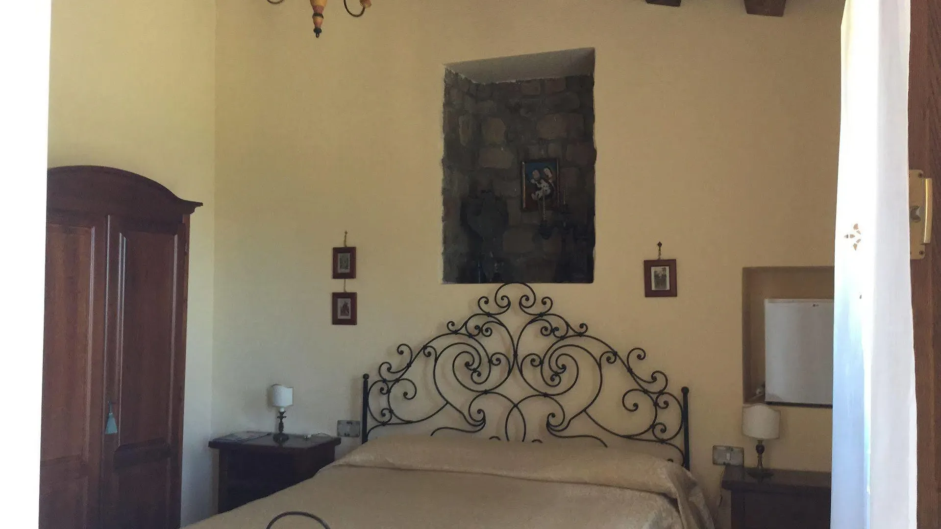 Ficarra San Noto Antica Residenza Di Caccia Bed & Breakfast イタリア