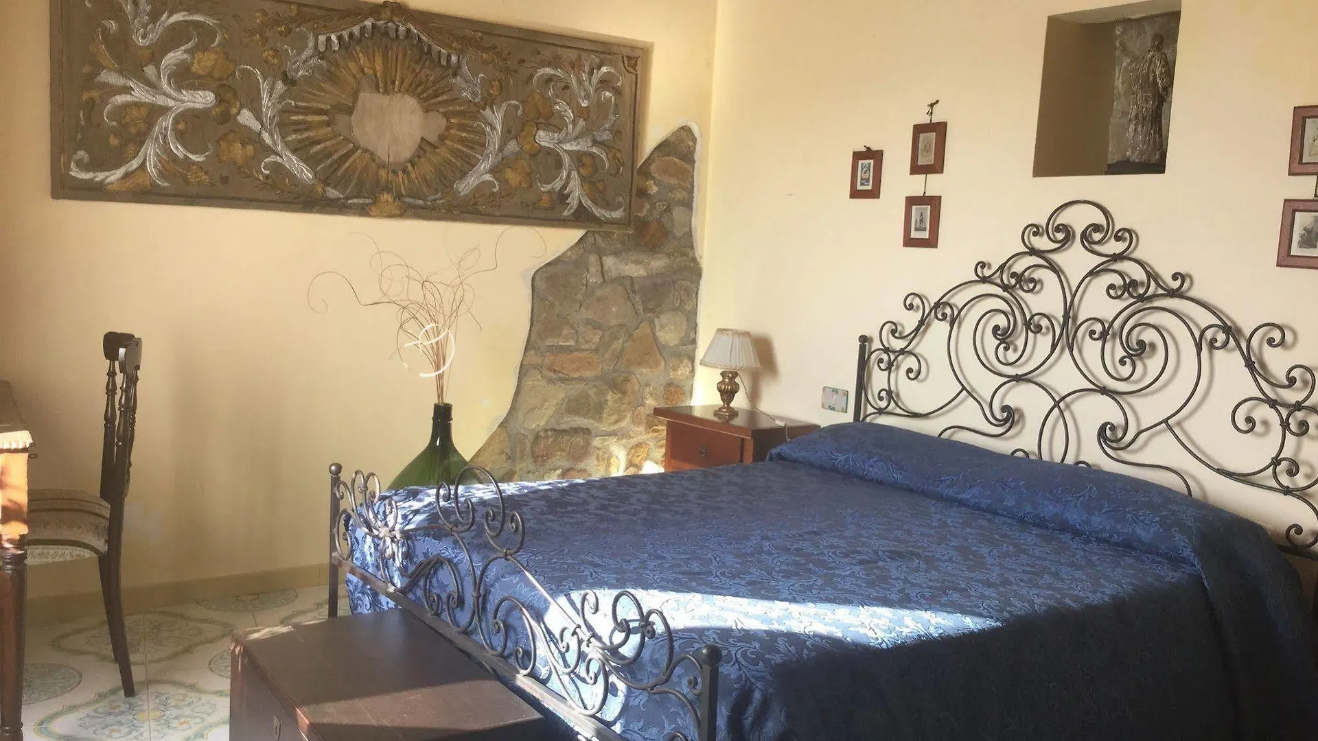 Ficarra San Noto Antica Residenza Di Caccia Bed & Breakfast